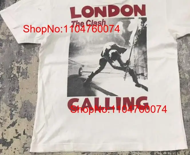 Vintage Fashion London - The Clash London Calling T Shirt
