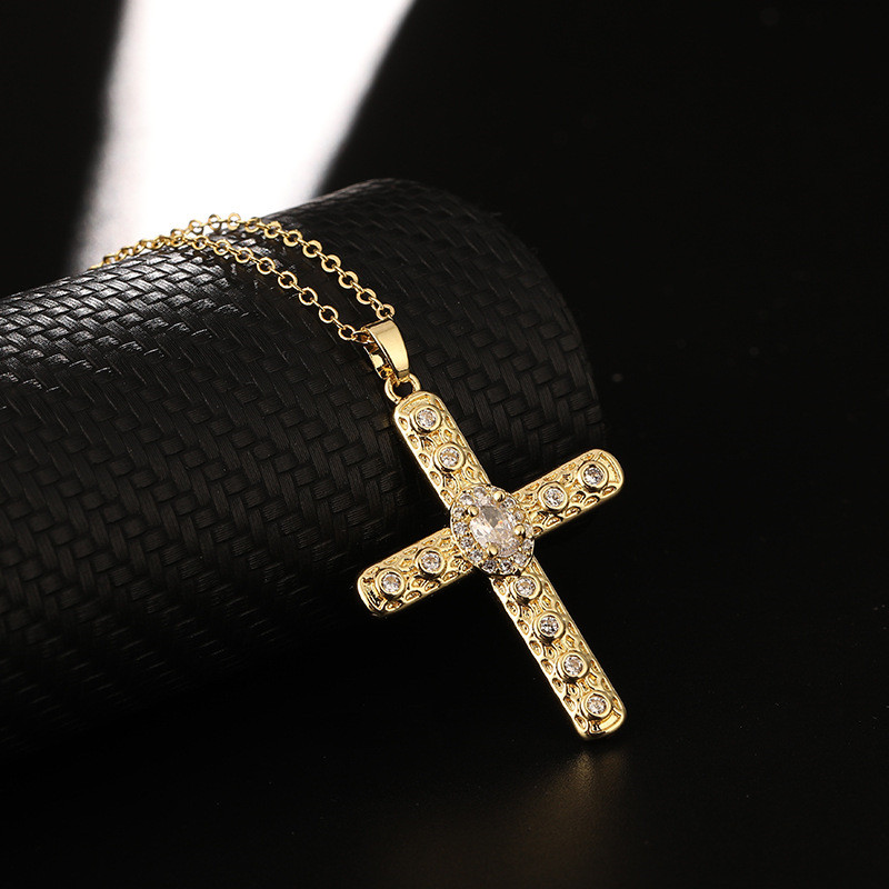 New Design Zircon Cross Pendan - Vintage Fashion Newtown 评论和价格