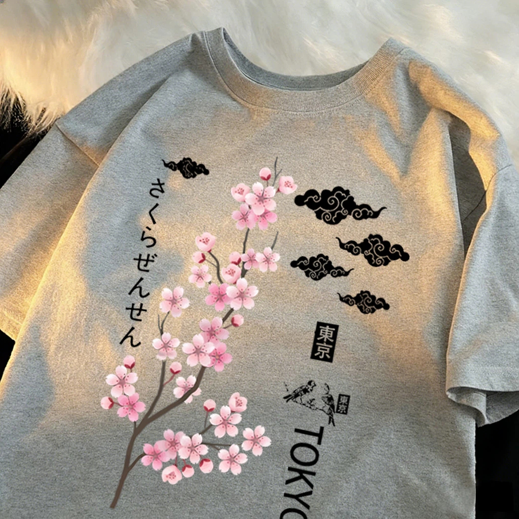 Tokyo Print T-Shirt for Women  - Vintage Fashion In Tokyo 评论和价格